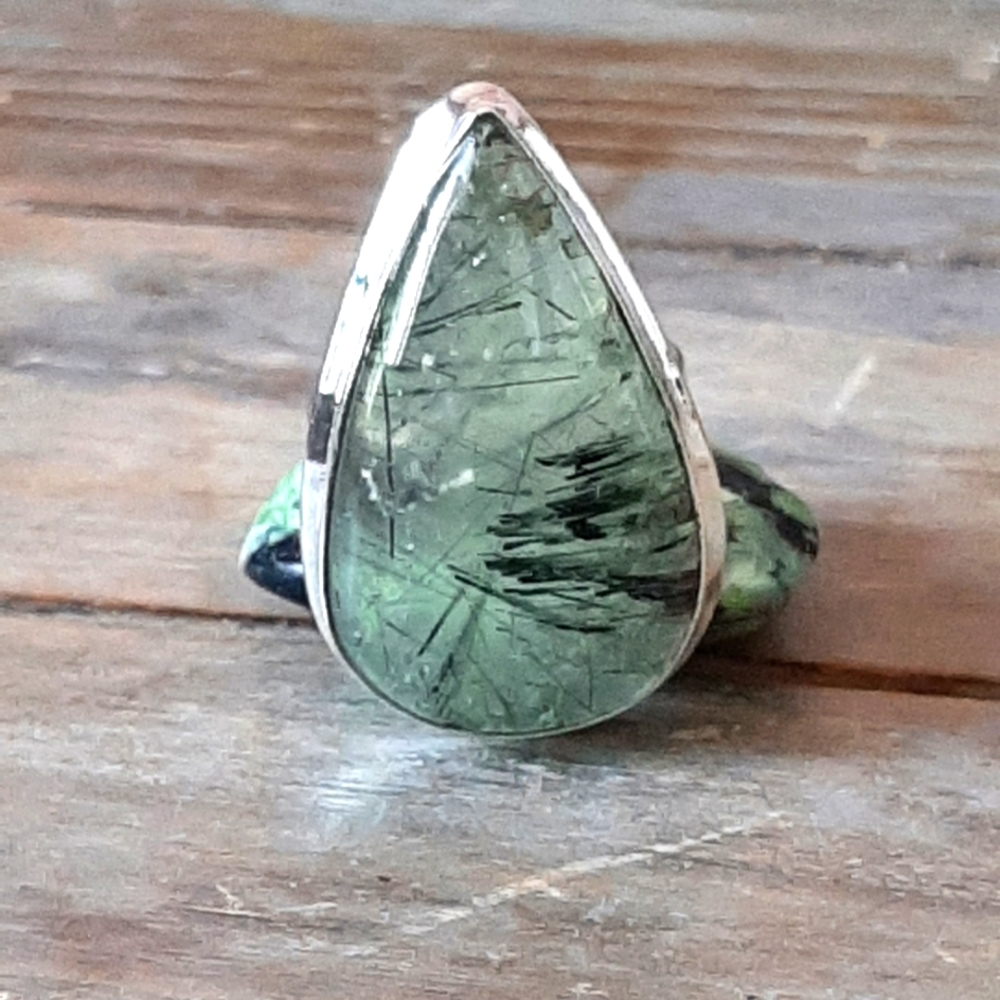 Prehnite Natural Stone Ring 7.5